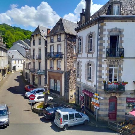Les Arvernes Rochefort-Montagne Exterior photo